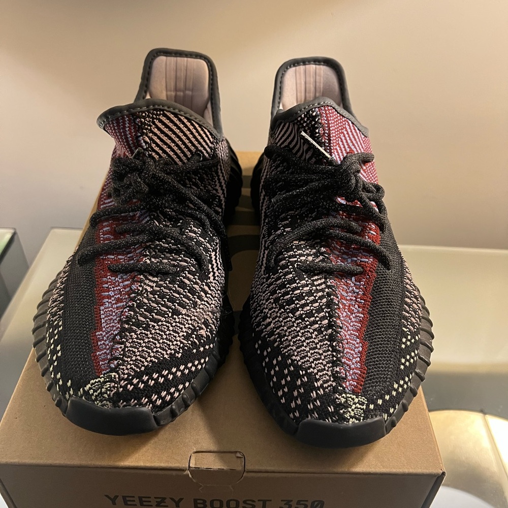 Yeezy 350 Yecheil